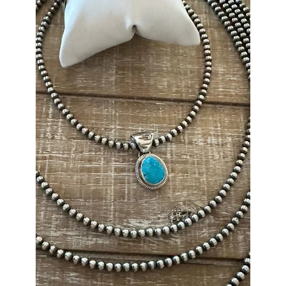 The Taylor Necklace Collection - Picture 7 of 9